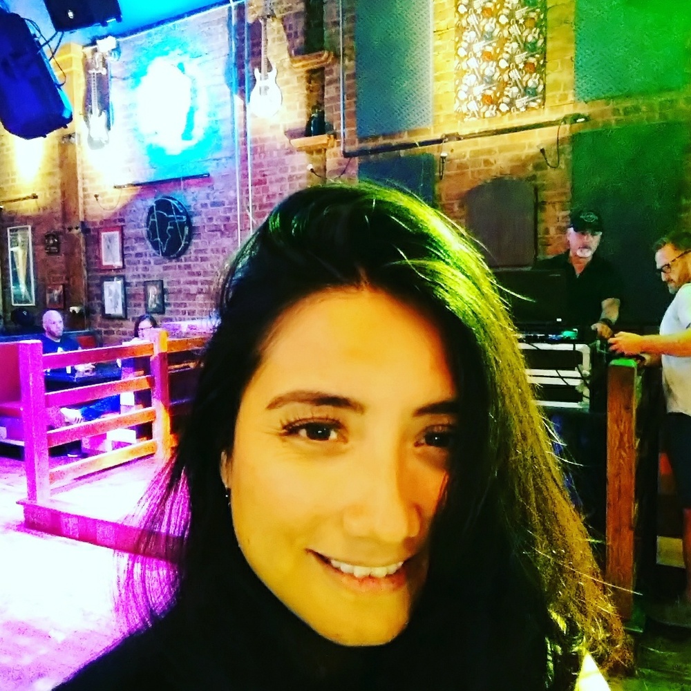 Meet your Posher, Adriana